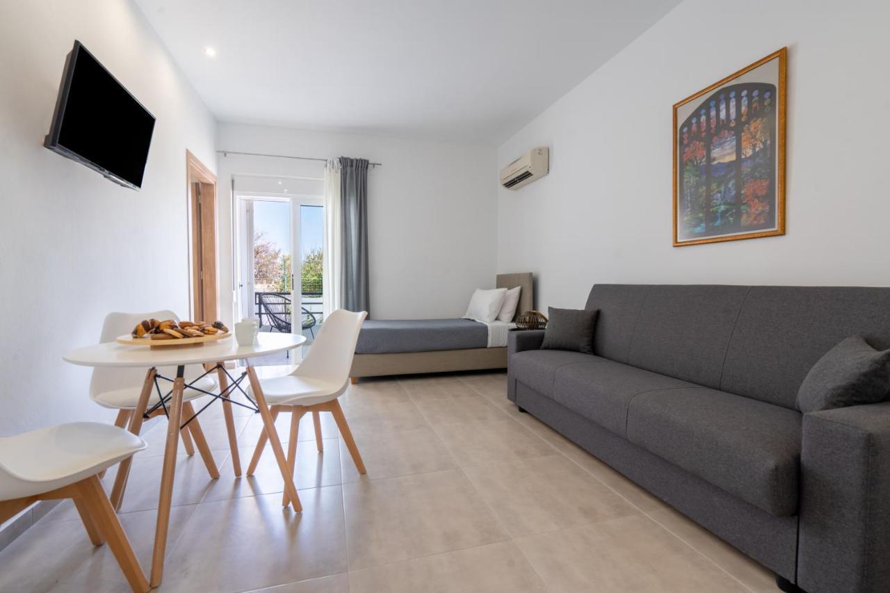 Ferienwohnung Kalligeom Limenas Chersonisou Exterior foto